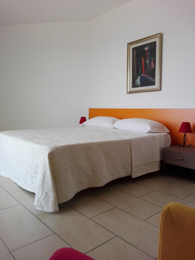 La Nave Sul Mare Di Taormina Bed & Breakfast Letojanni Exterior photo