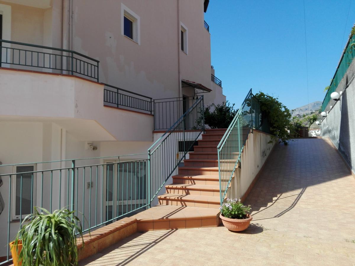 La Nave Sul Mare Di Taormina Bed & Breakfast Letojanni Exterior photo