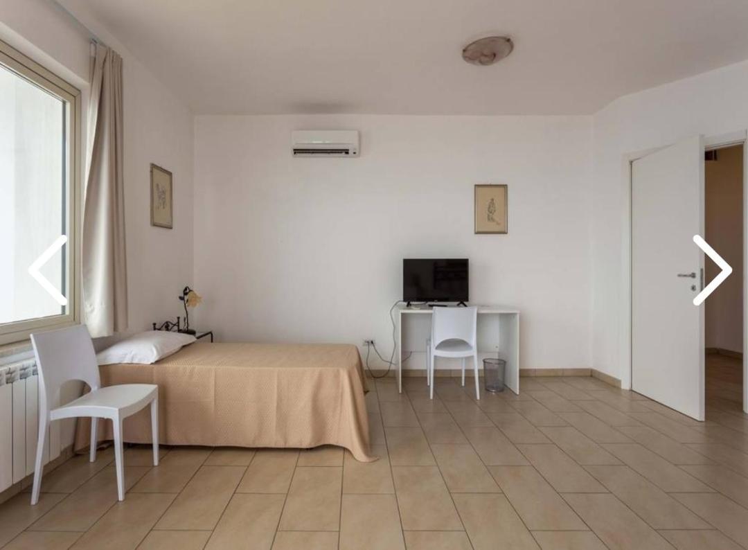 La Nave Sul Mare Di Taormina Bed & Breakfast Letojanni Exterior photo
